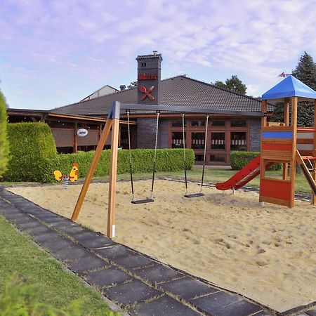 Ahotel Czechowice-Dziedzice Buitenkant foto