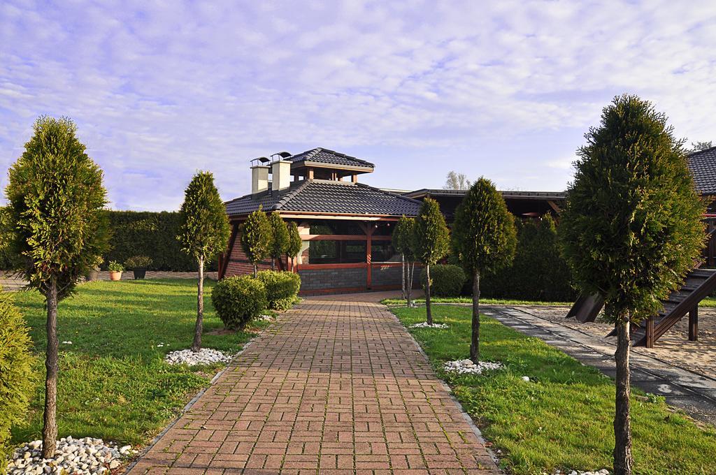 Ahotel Czechowice-Dziedzice Buitenkant foto